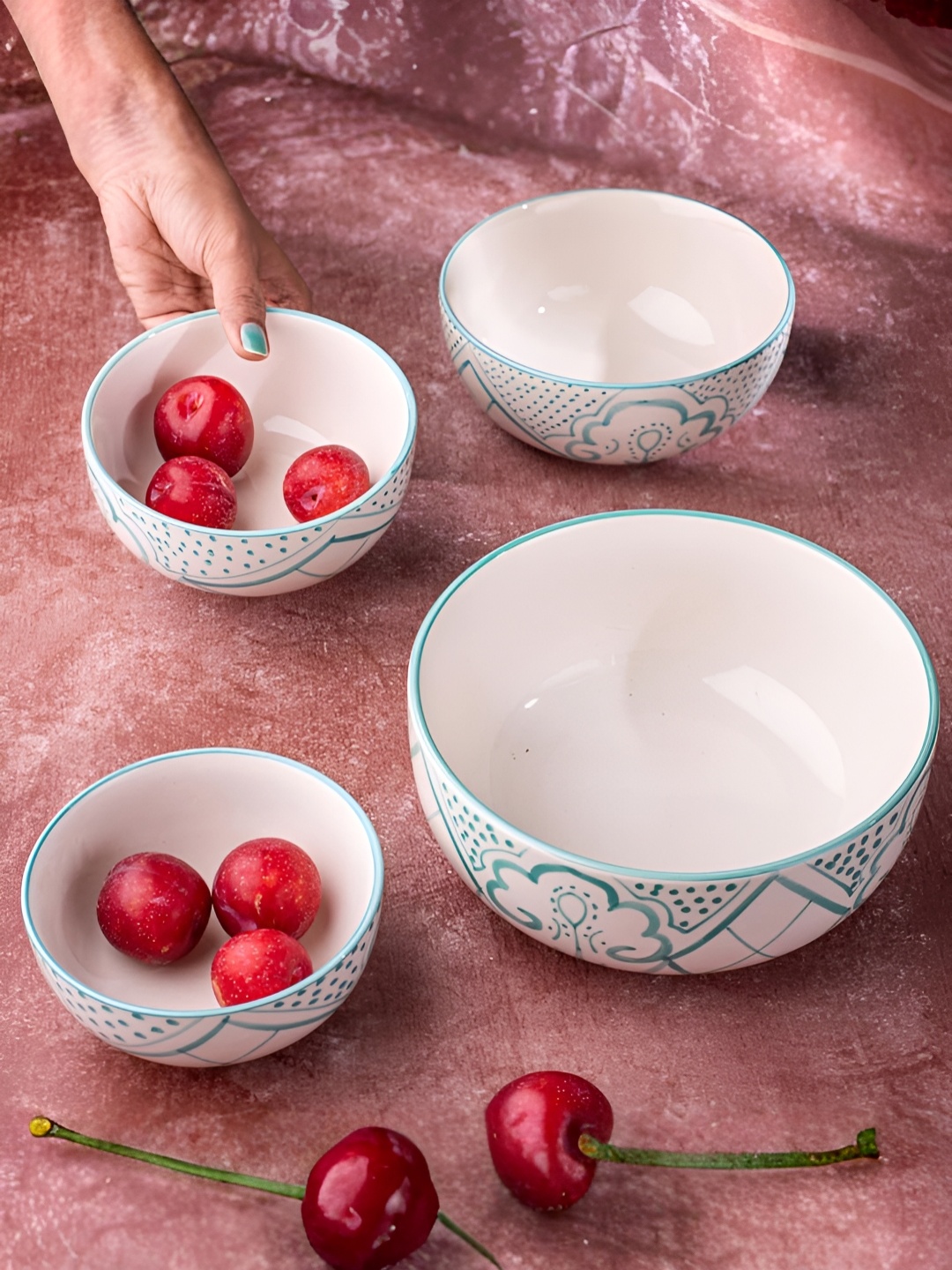 

The Better Home White & Blue 4 Pieces Ceramic Bowls