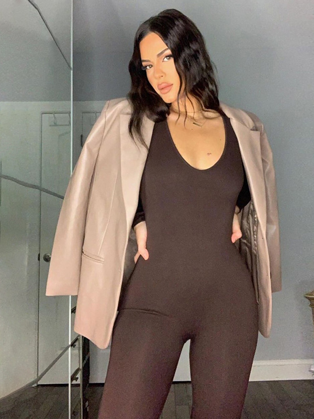 

LULU & SKY Scoop Neck Long Sleeves Basic Jumpsuit, Brown