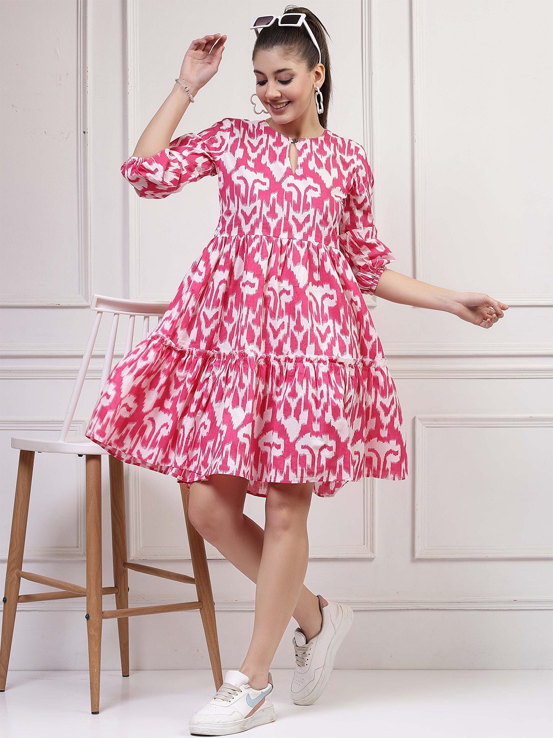 

Get Glamr Ethnic Motifs Printed Keyhole Neck A-Line Dress, Pink