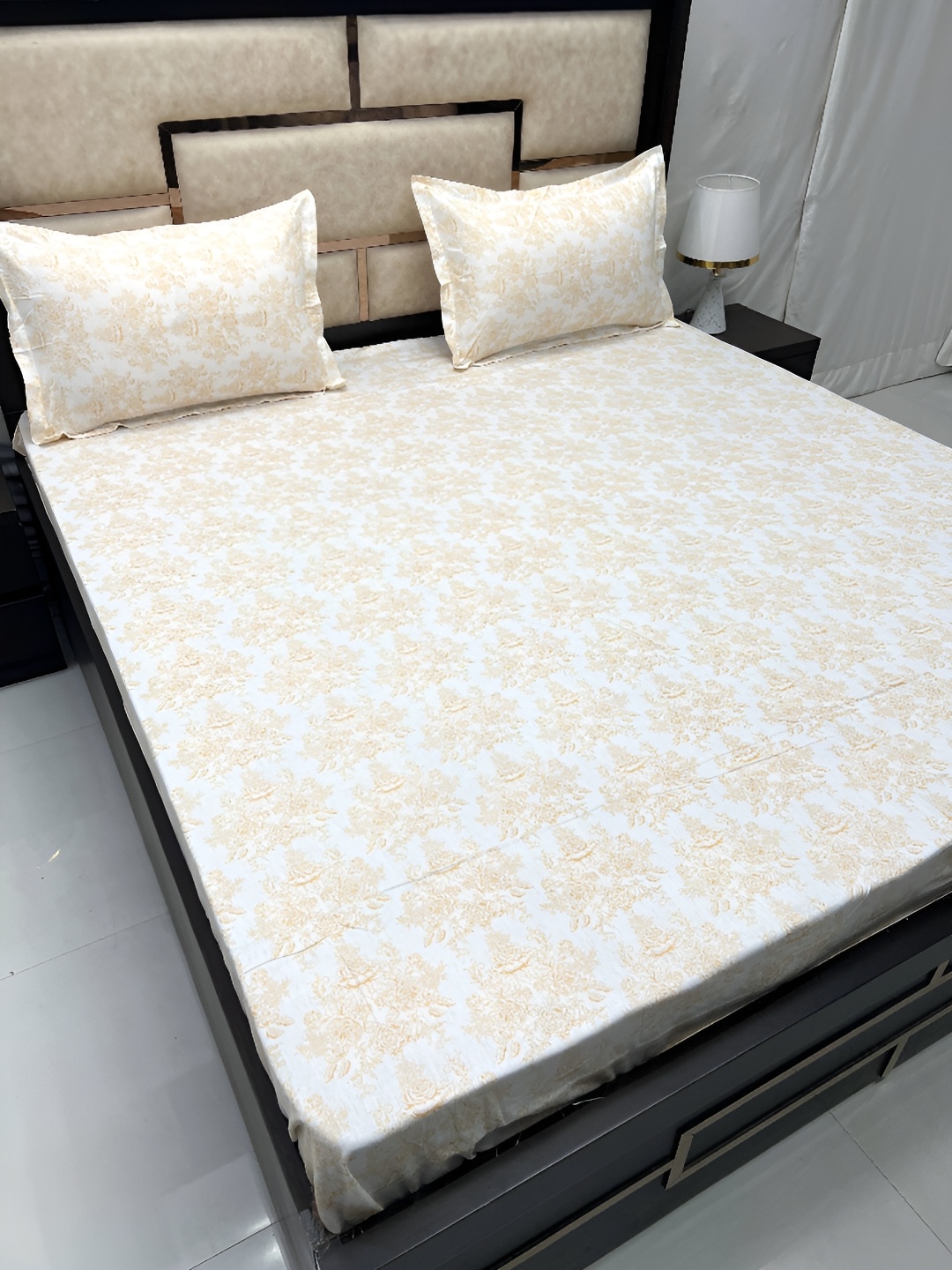 

Pure Decor White & Orange Floral 300 TC King Bedsheet with 2 Pillow Covers