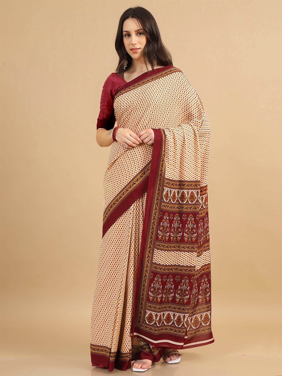 

MIRAAN Floral Printed Saree, Maroon