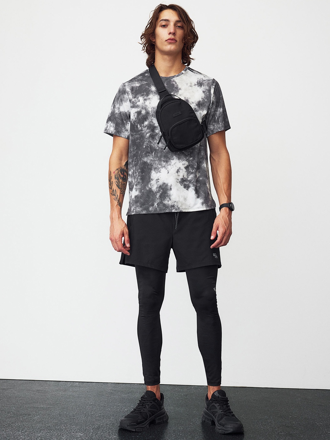 

H&M Tie & Die Printed DryMove Running T-shirt, Grey