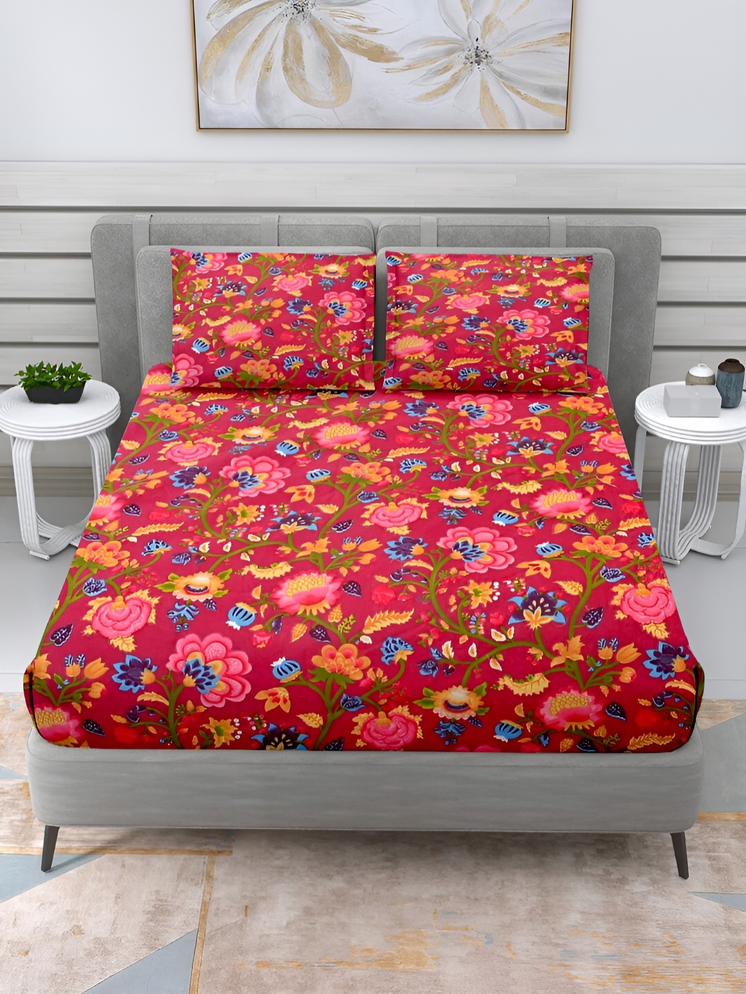 

Cortina Red & Green Floral Printed Cotton 144 TC Queen Bedsheet with 2 Pillow Covers