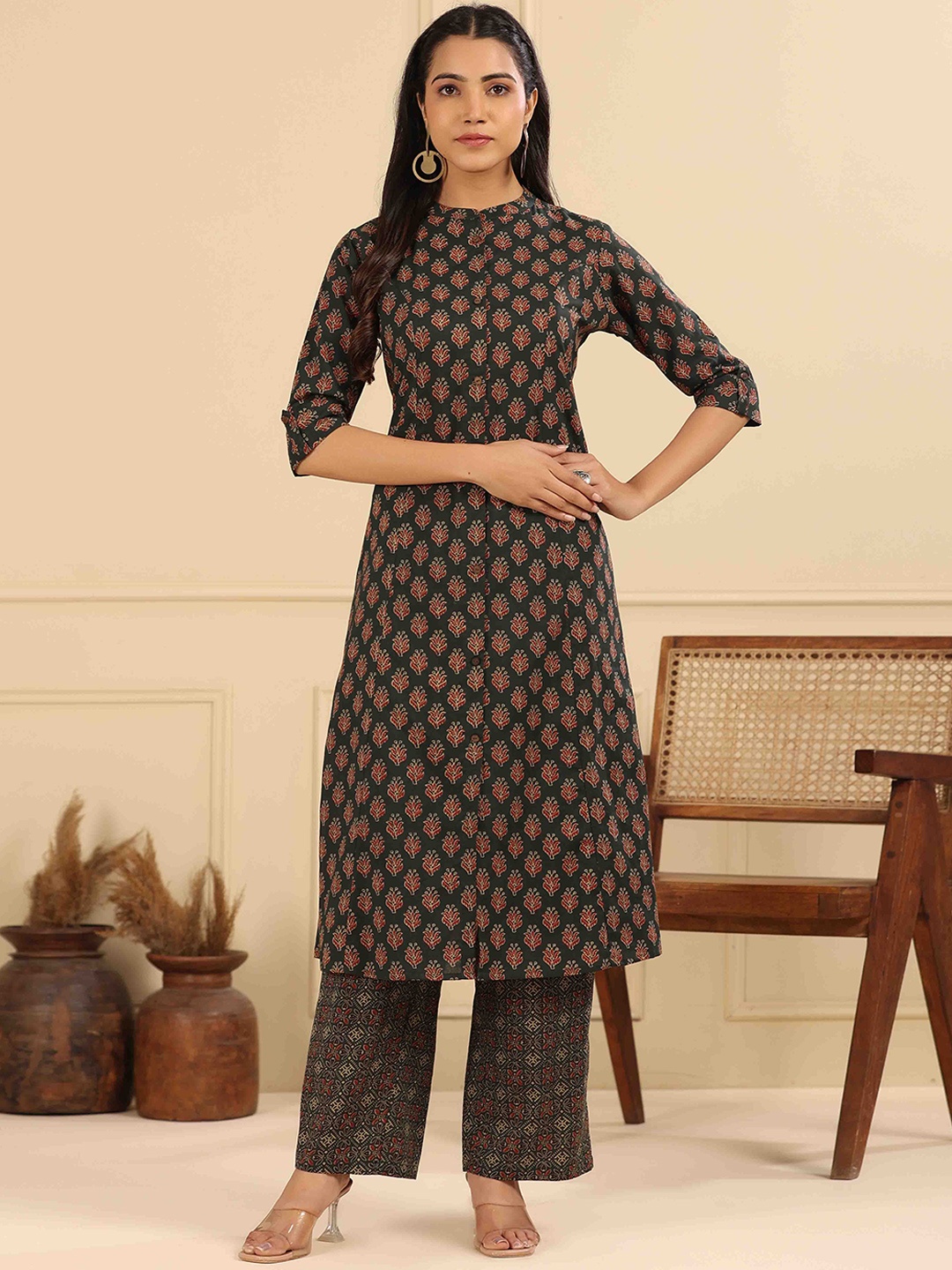 

Meena Bazaar Ethnic Motifs Printed Regular Kurta with Trousers, Green