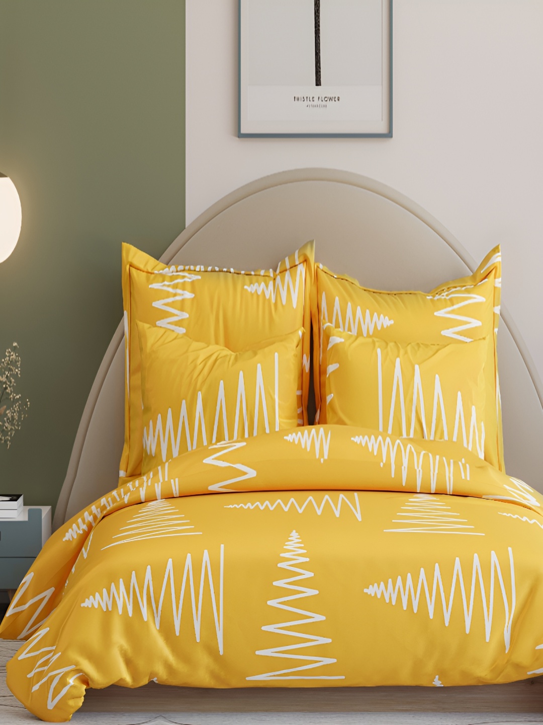 

THE HOME STYLE Yellow & White Printed 300 TC Queen fitted Bedsheet with 2 Pillow Covers