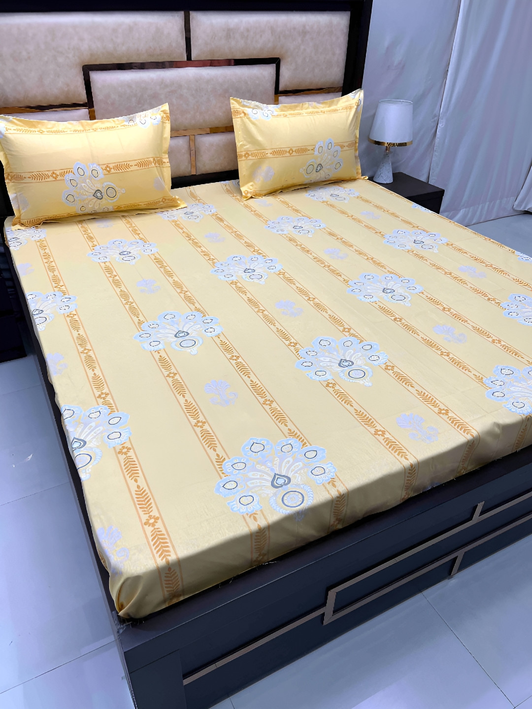 

Pure Decor Yellow & Blue Printed 230 TC Pure Cotton Queen Bedsheet & 2 Pillow Covers