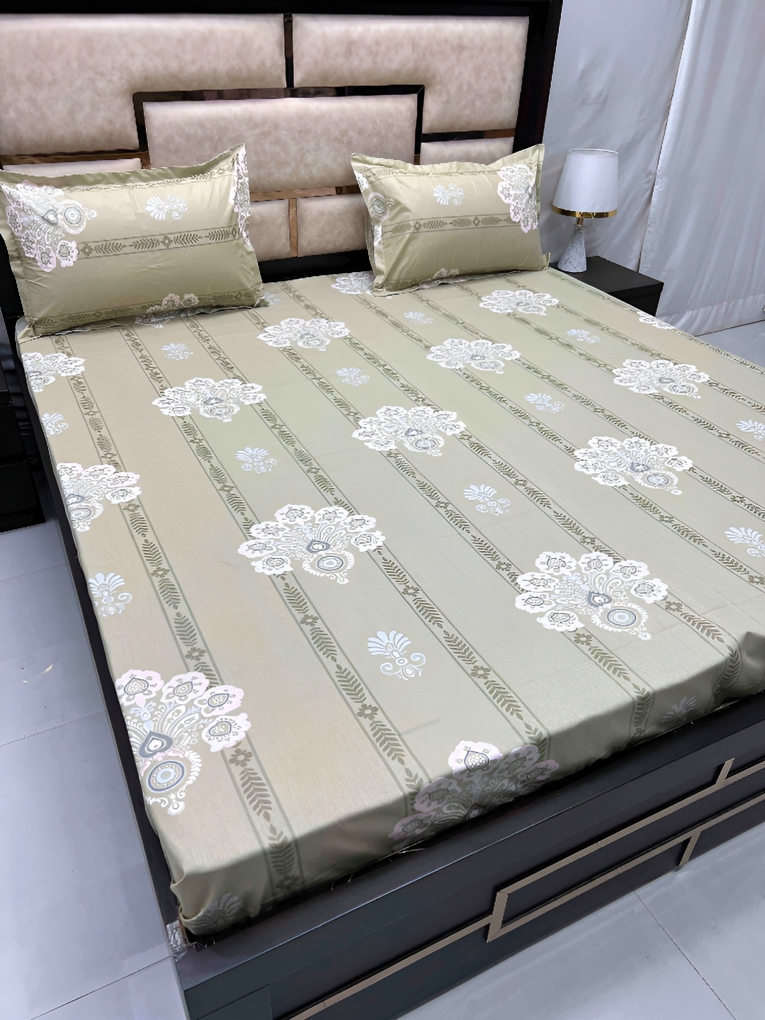 

Pure Decor Green Ethnic Motifs Printed 230 TC Pure Cotton Queen Bedsheet Set