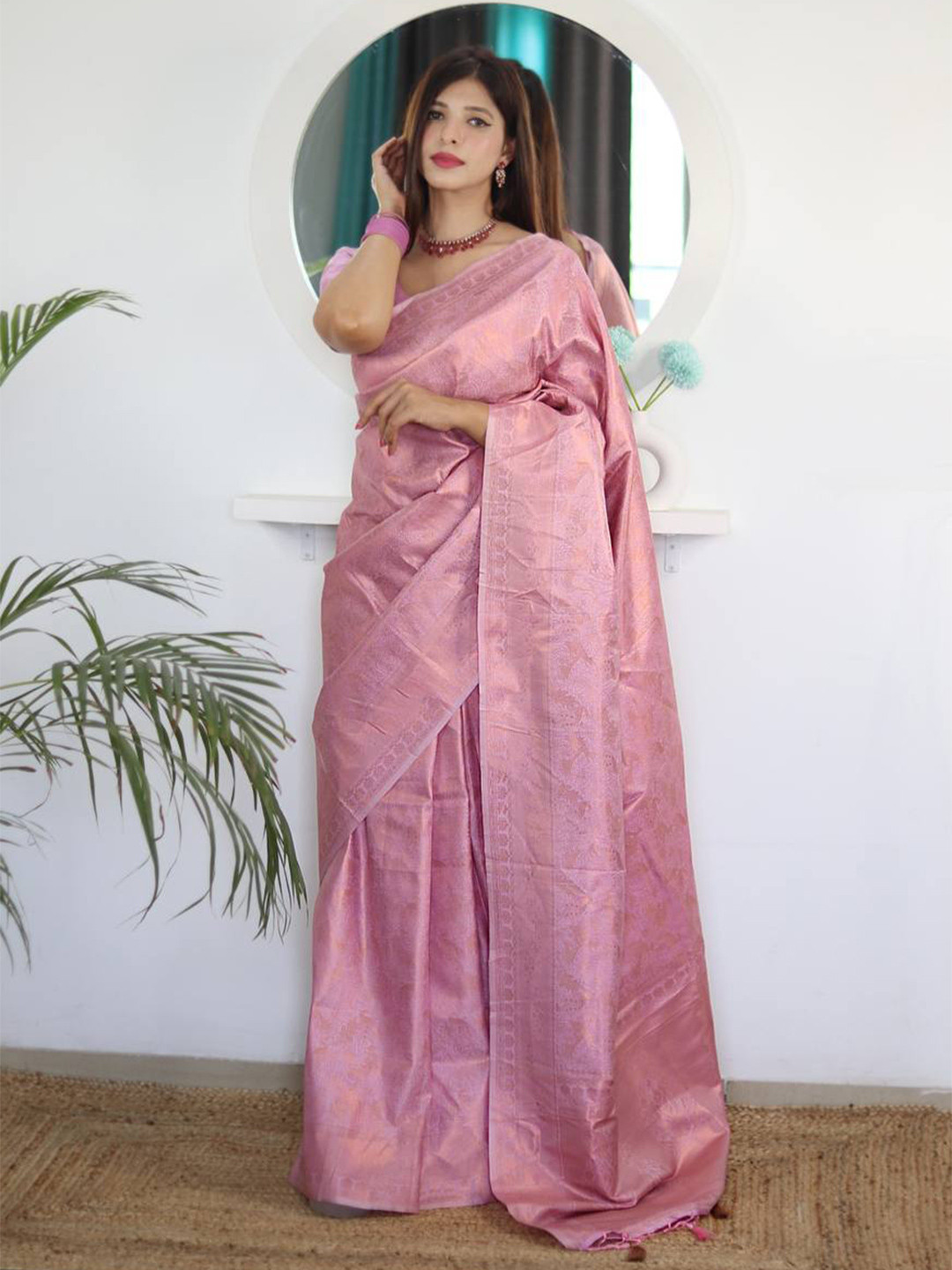 

bansari textiles Ethnic Woven Design Zari Jute Silk Banarasi Saree, Pink