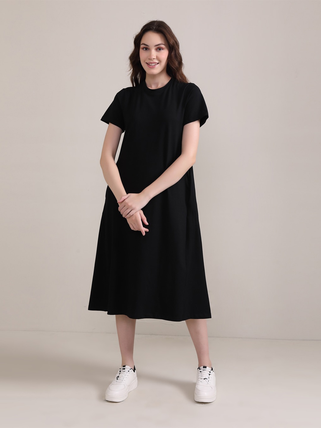 

BOTNIA Cotton Round Neck Short Sleeve A-Line Midi Dress, Black