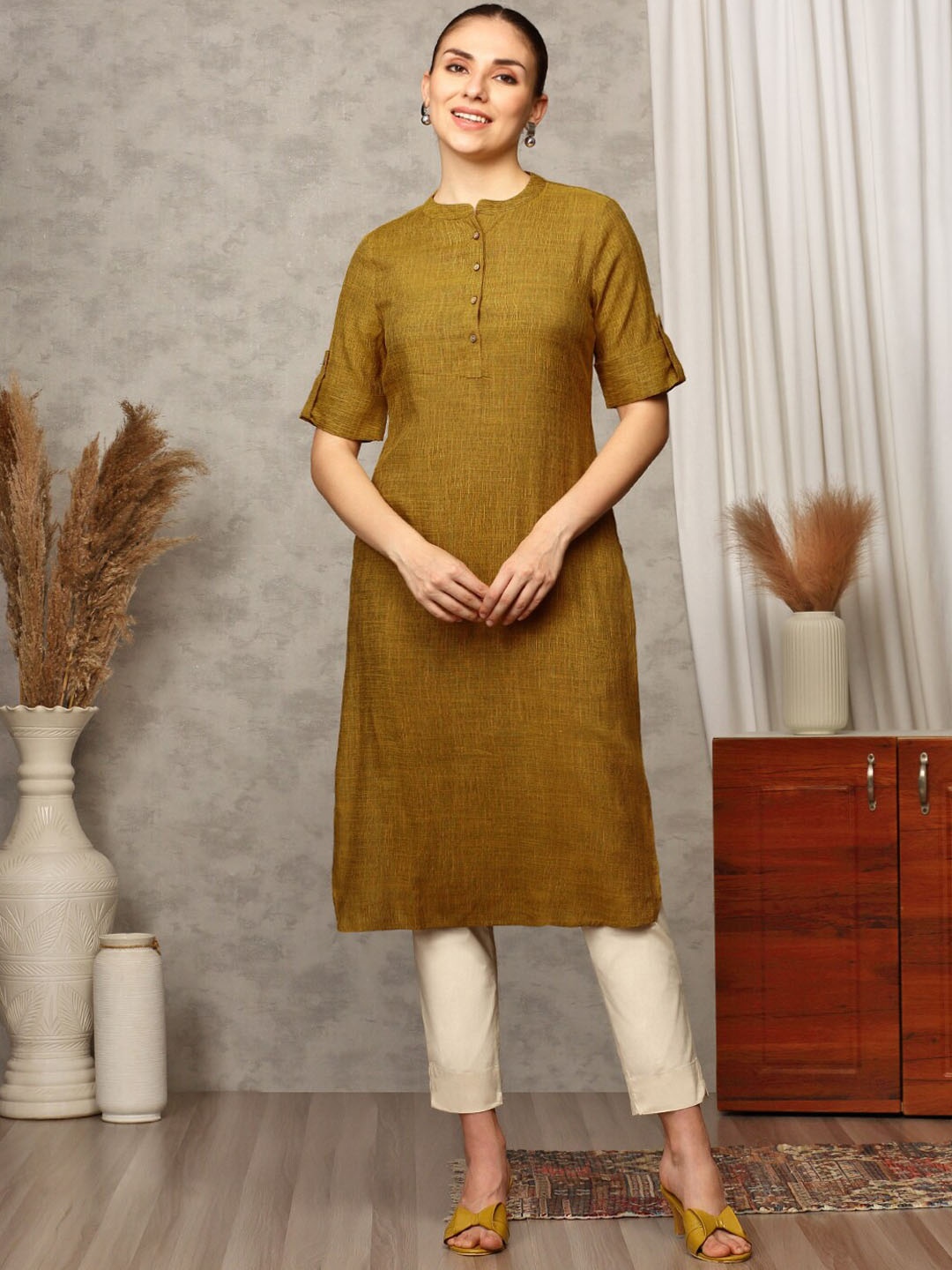 

Anubhutee Ethnic Round Neck A-Line Cotton Kurta, Brown