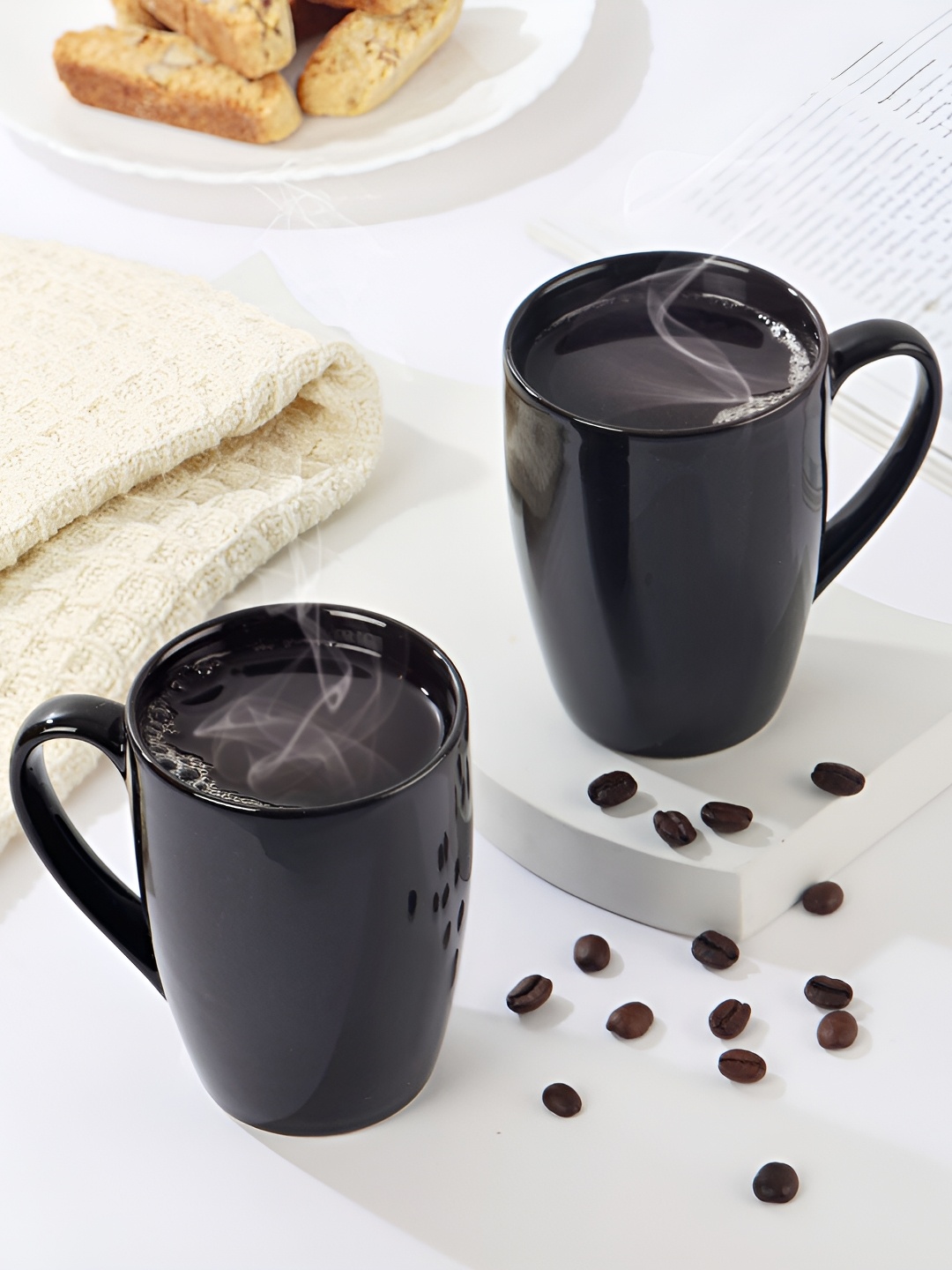 

Cello Black 2 Pcs Glossy Mugs 230 ml