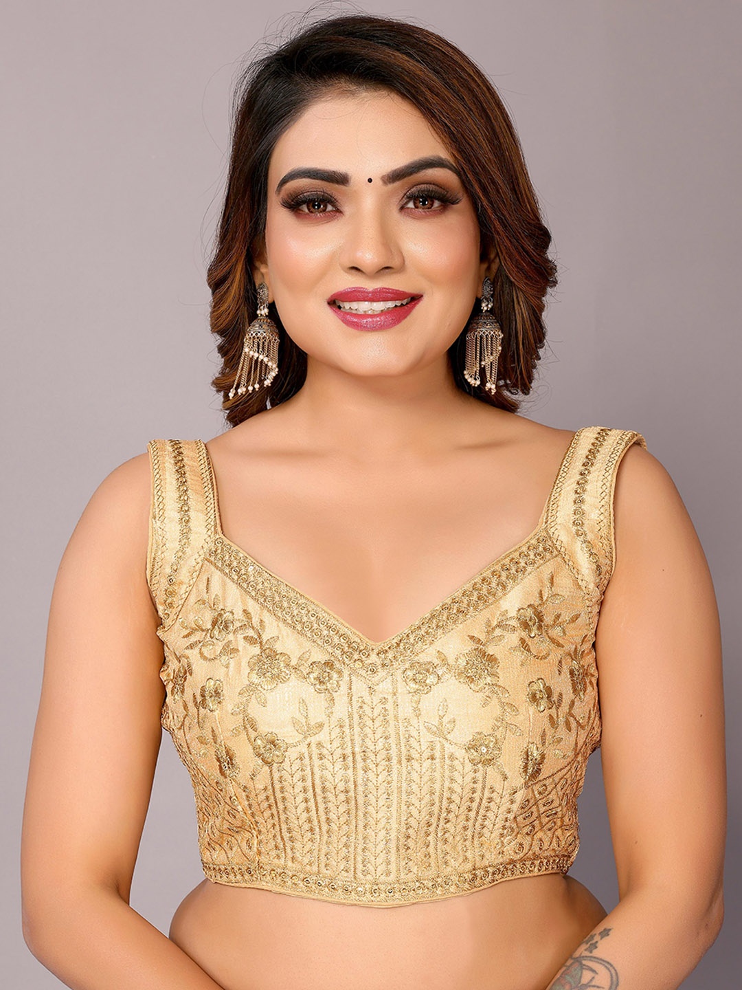 

FABIAN FASHION Embroidered Sweetheart Neck Sequinned Silk Saree Blouse, Cream