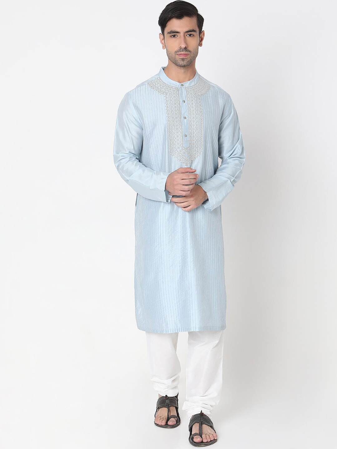 

Ethnicity Floral Yoke Design Mandarin Collar Thread Work Straight Kurta, Blue