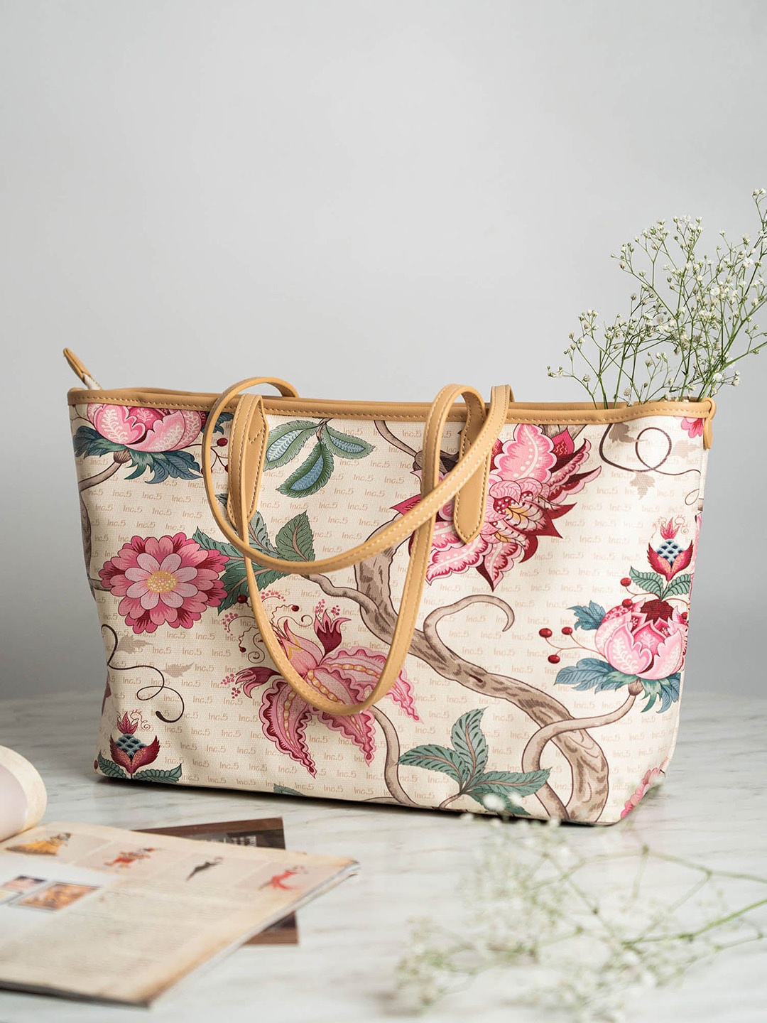 

Inc 5 Floral Printed Structured Shoulder Bag, White