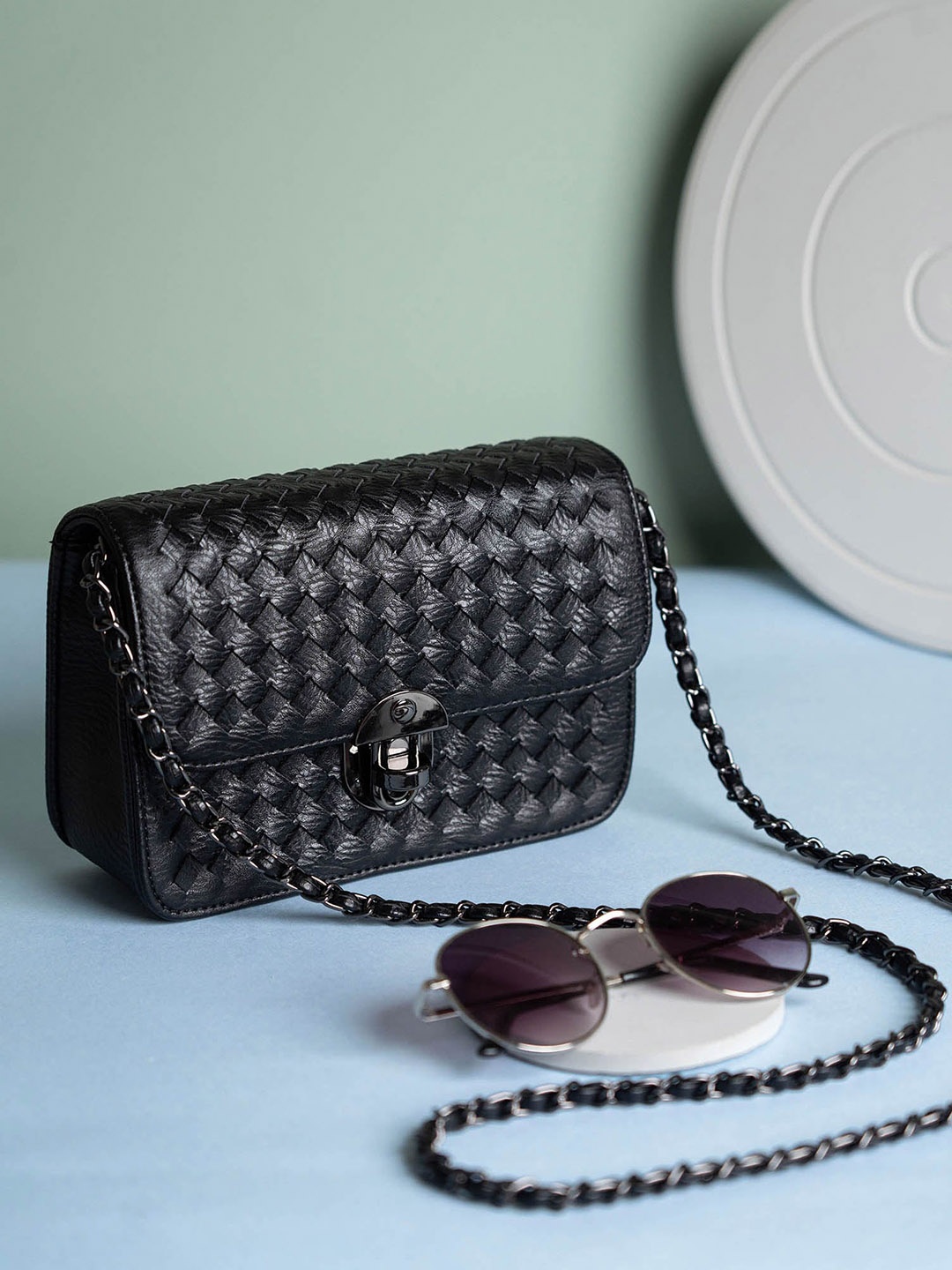 

Inc 5 Textured Miniature Sling Bag With Quilted, Black