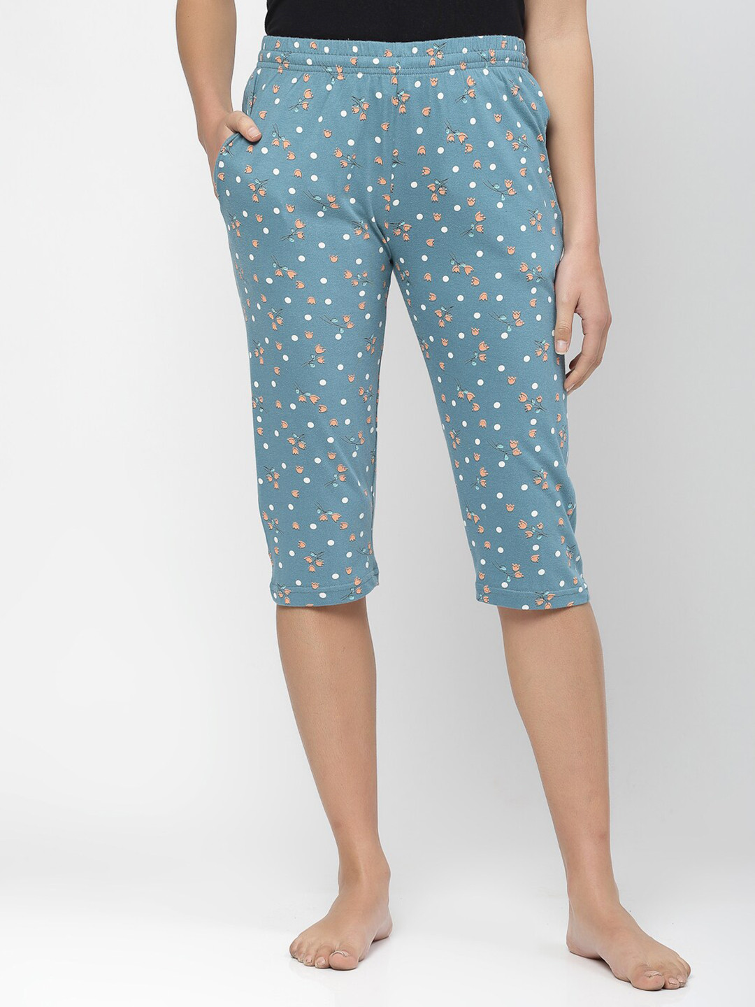 

Floret Women Pure Cotton Printed Lounge Capris, Grey