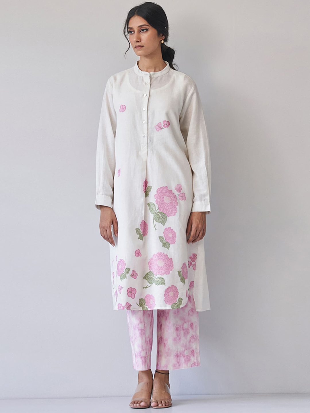 

Ganga Floral Printed Mandarin Collar Long Sleeves Pure Cotton Straight Kurta & Palazzos, White
