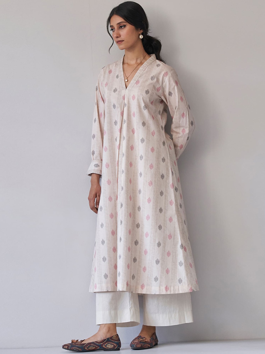 

Ganga Printed A-Line Pure Cotton Kurta with Palazzos, White