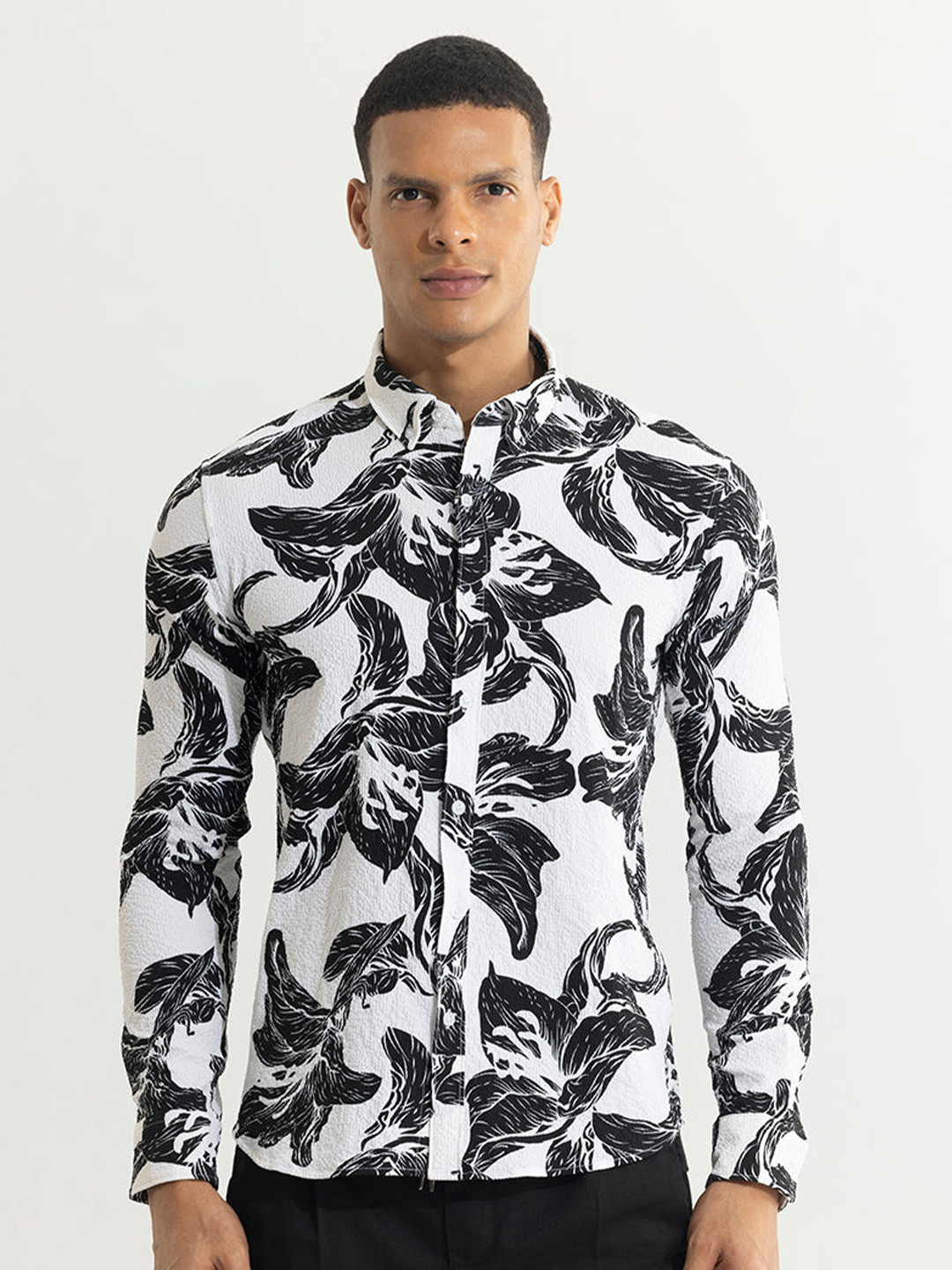 

Snitch Classic Slim Fit Floral Printed Button-Down Collar Casual Shirt, White