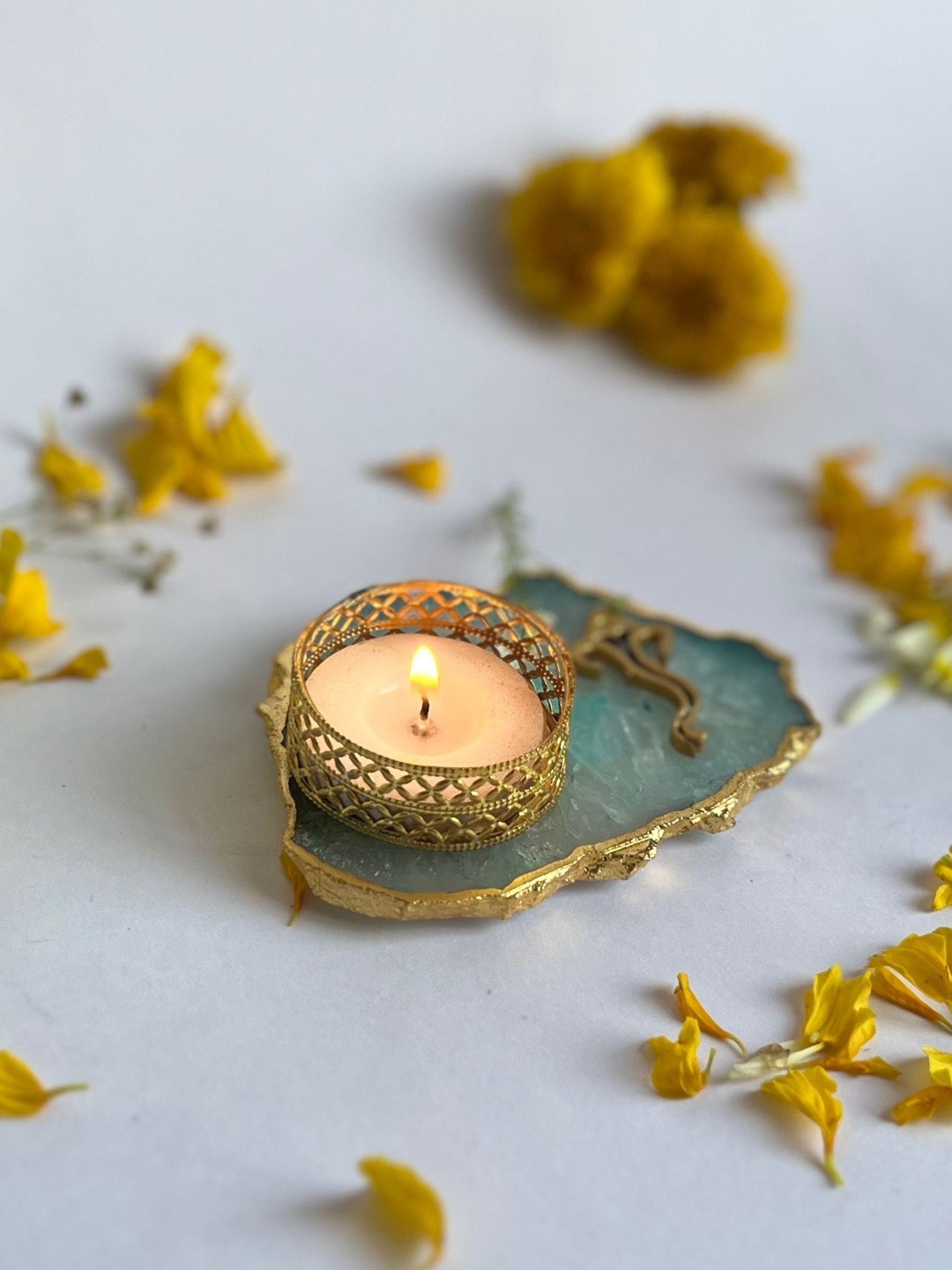 

HOMEARTE Green and GoldToned Tea Light Candle Holders