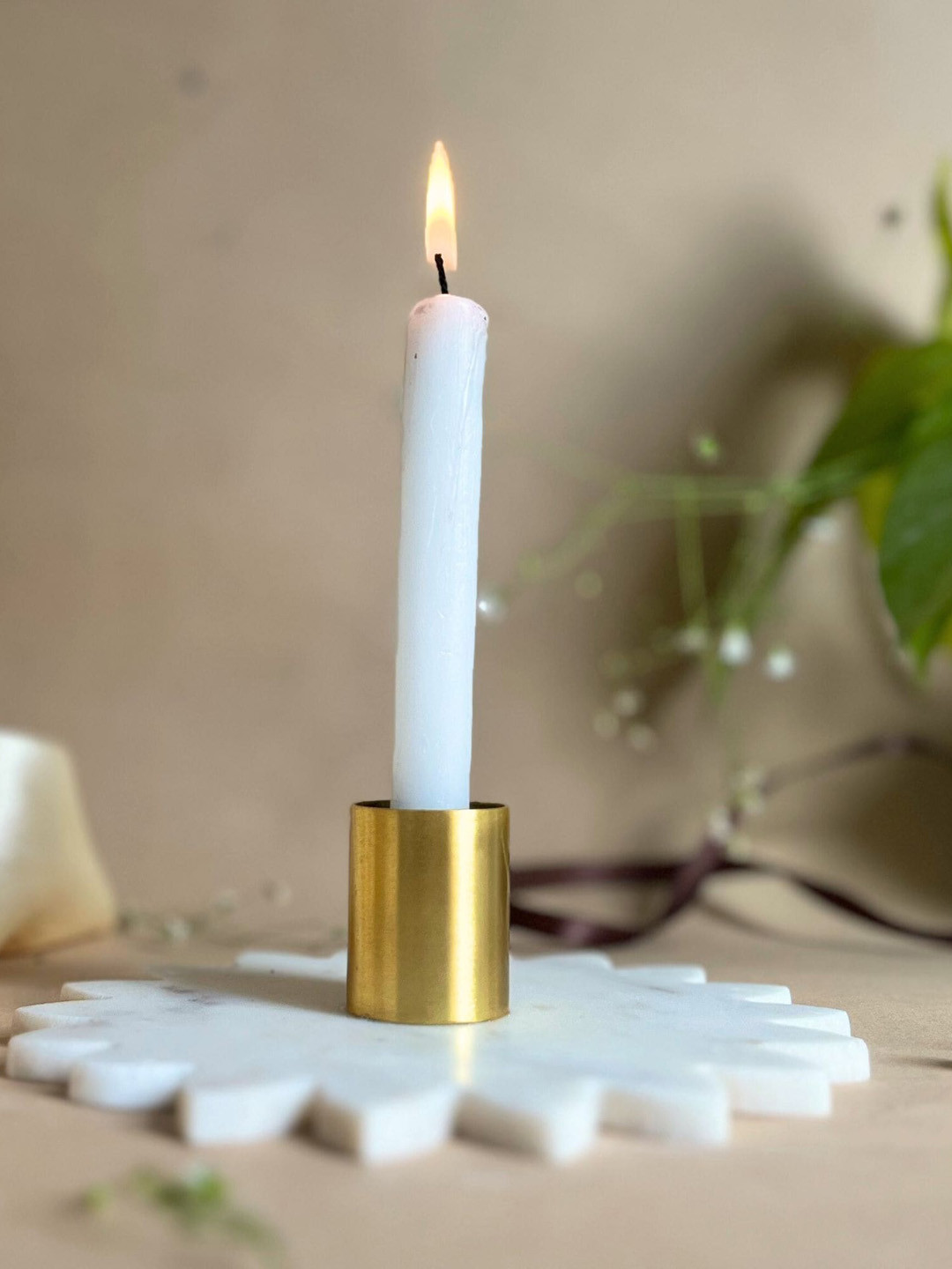 

HOMEARTE White Marble Sunflower Candle Holder