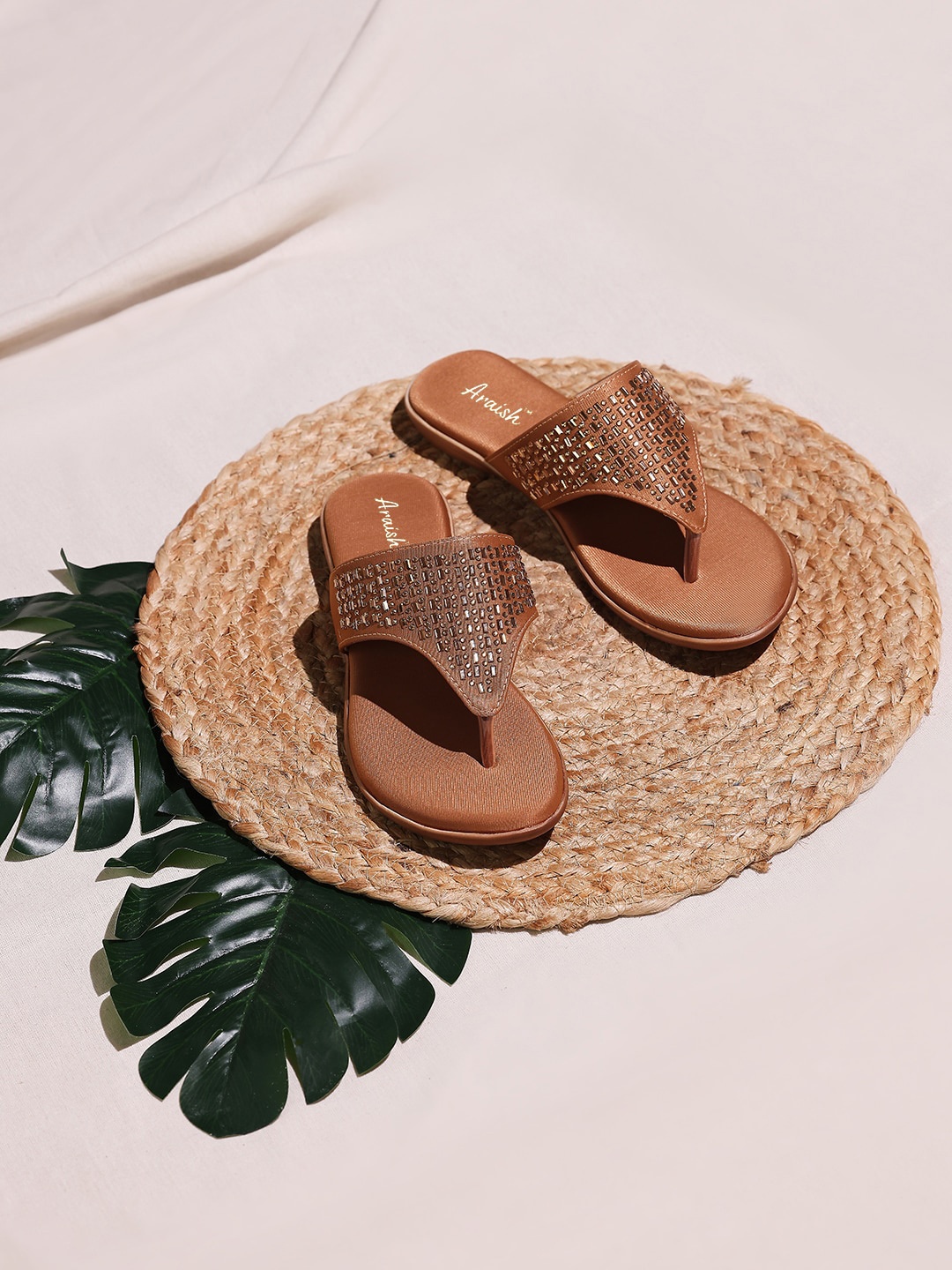 

ARAISH Women Open Toe Flats with Tassels, Brown
