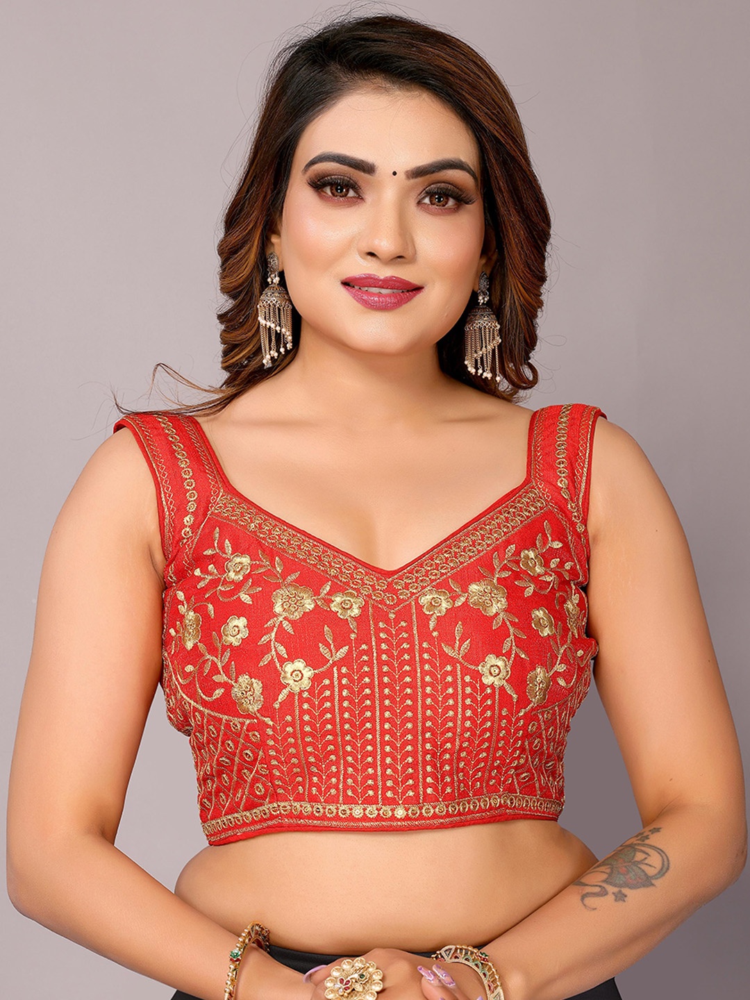 

AVANSHEE Embroidered Sweetheart Neck Sequinned Silk Saree Blouse, Red