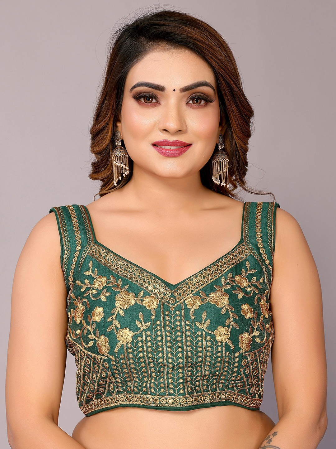 

AVANSHEE Embroidered Silk Saree Blouse, Green