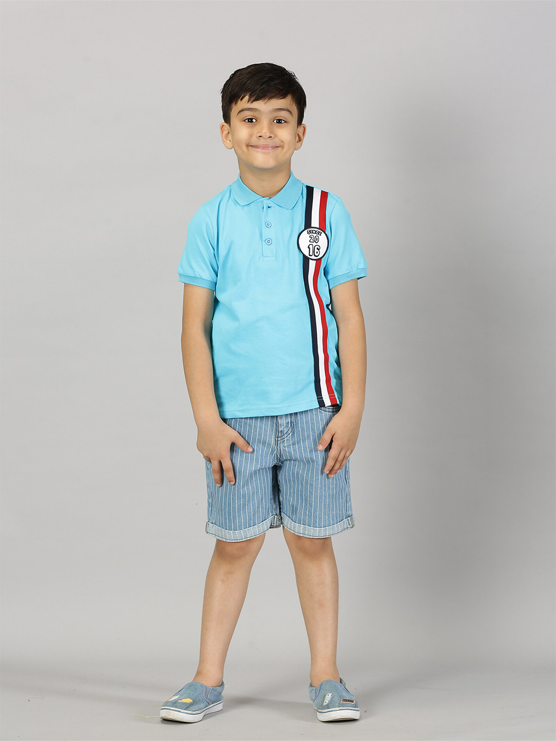 

KiddoPanti Boys Printed T-shirt with Denim Shorts, Blue