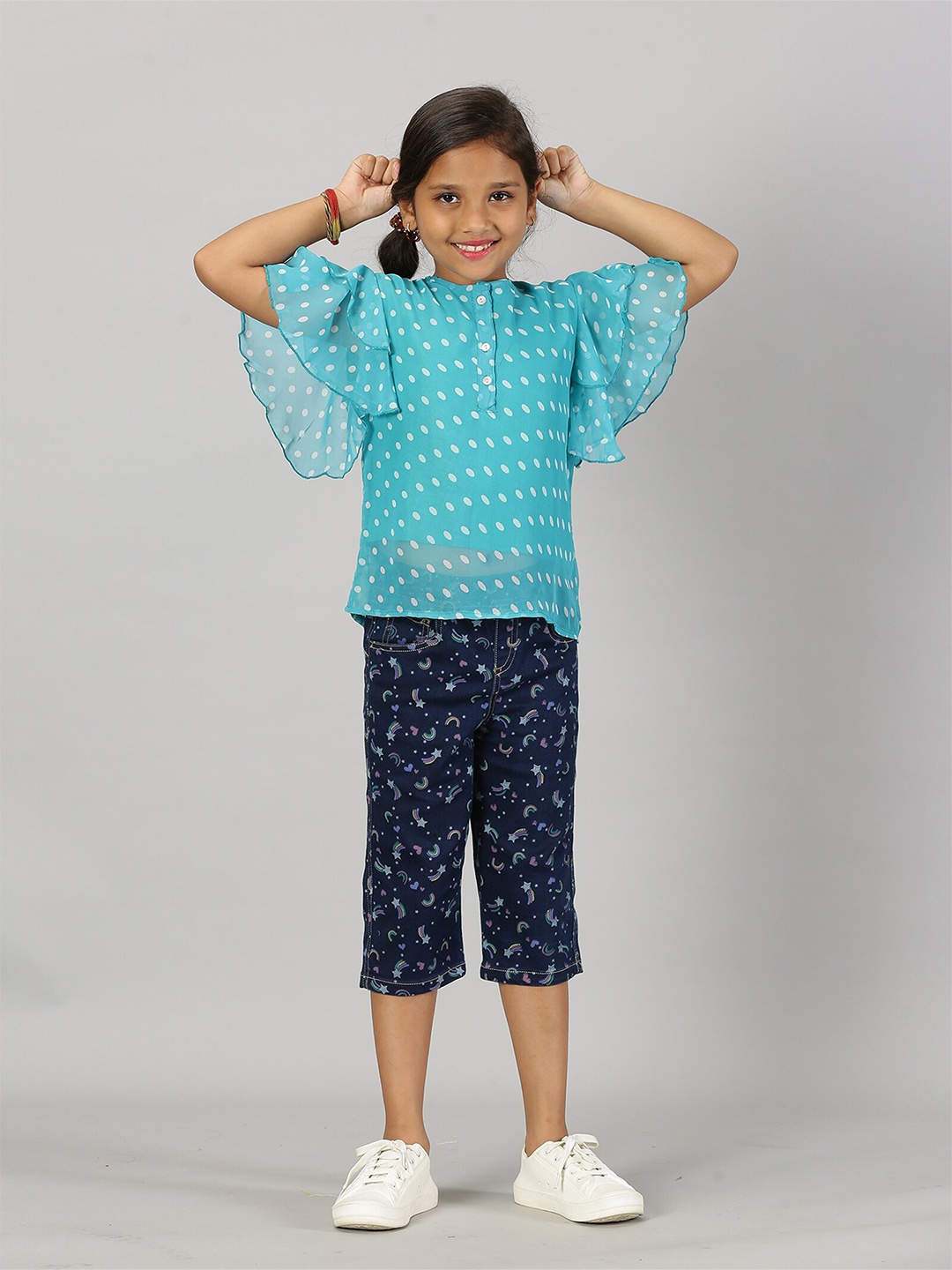 

KiddoPanti Girls Printed Top with Capris, Green