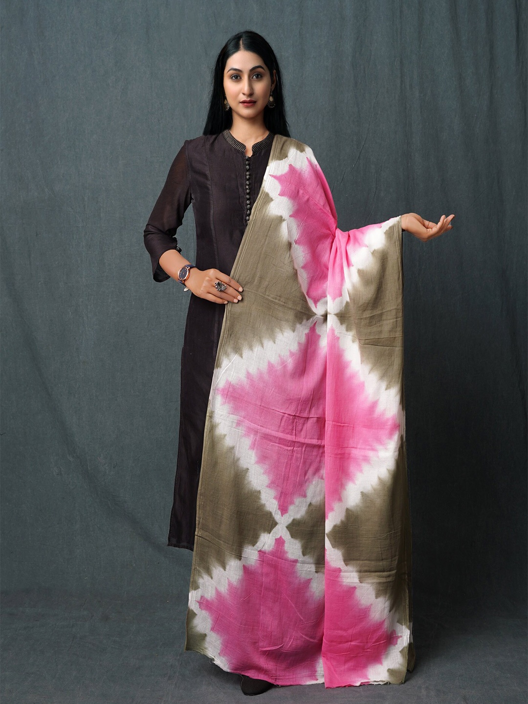 

Unnati Silks Tie & Dye Pure Cotton Bandhani Dupatta, Pink