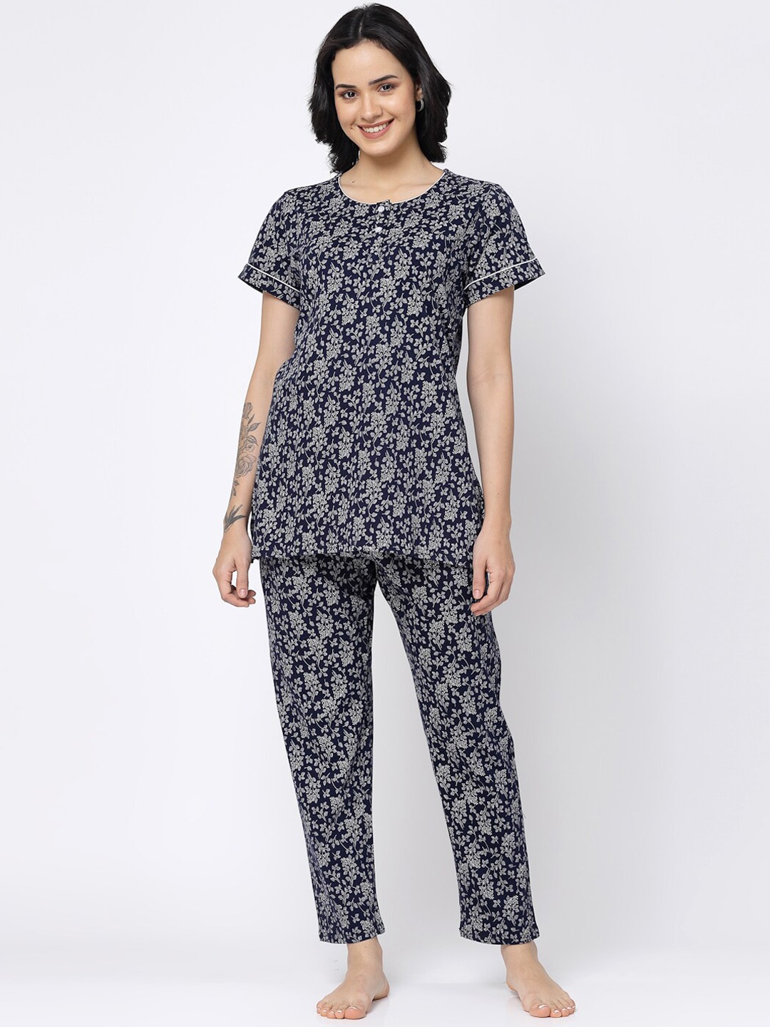 

SHYAM SONS FLAIR Floral Printed Round Neck Night suit, Navy blue