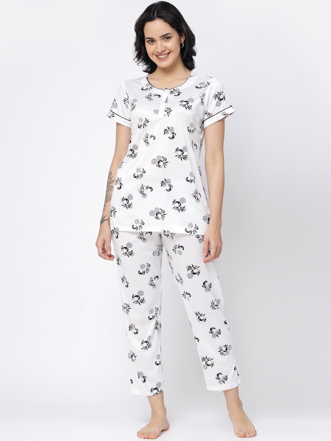 

SHYAM SONS FLAIR Floral Printed Round Neck Night suit, White