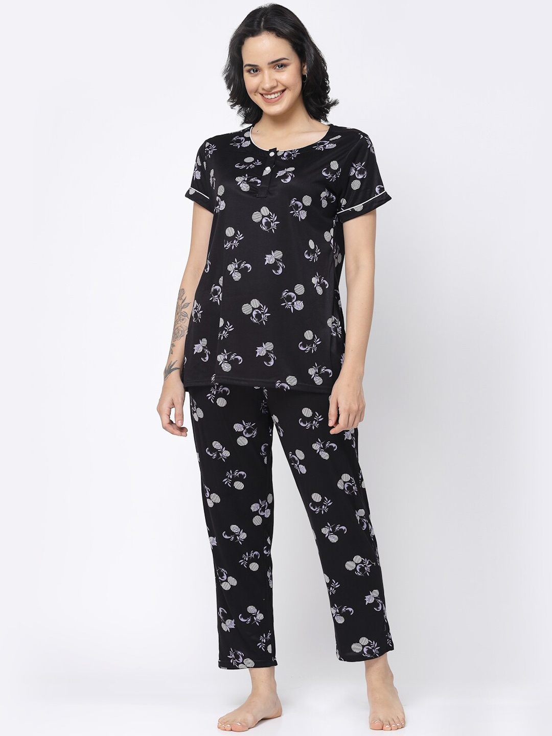 

SHYAM SONS FLAIR Floral Printed Pure Cotton Night suit, Black