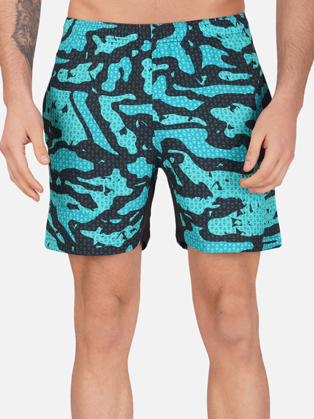 

NEVER LOSE Men Abstract Printed Mid Rise Shorts, Blue