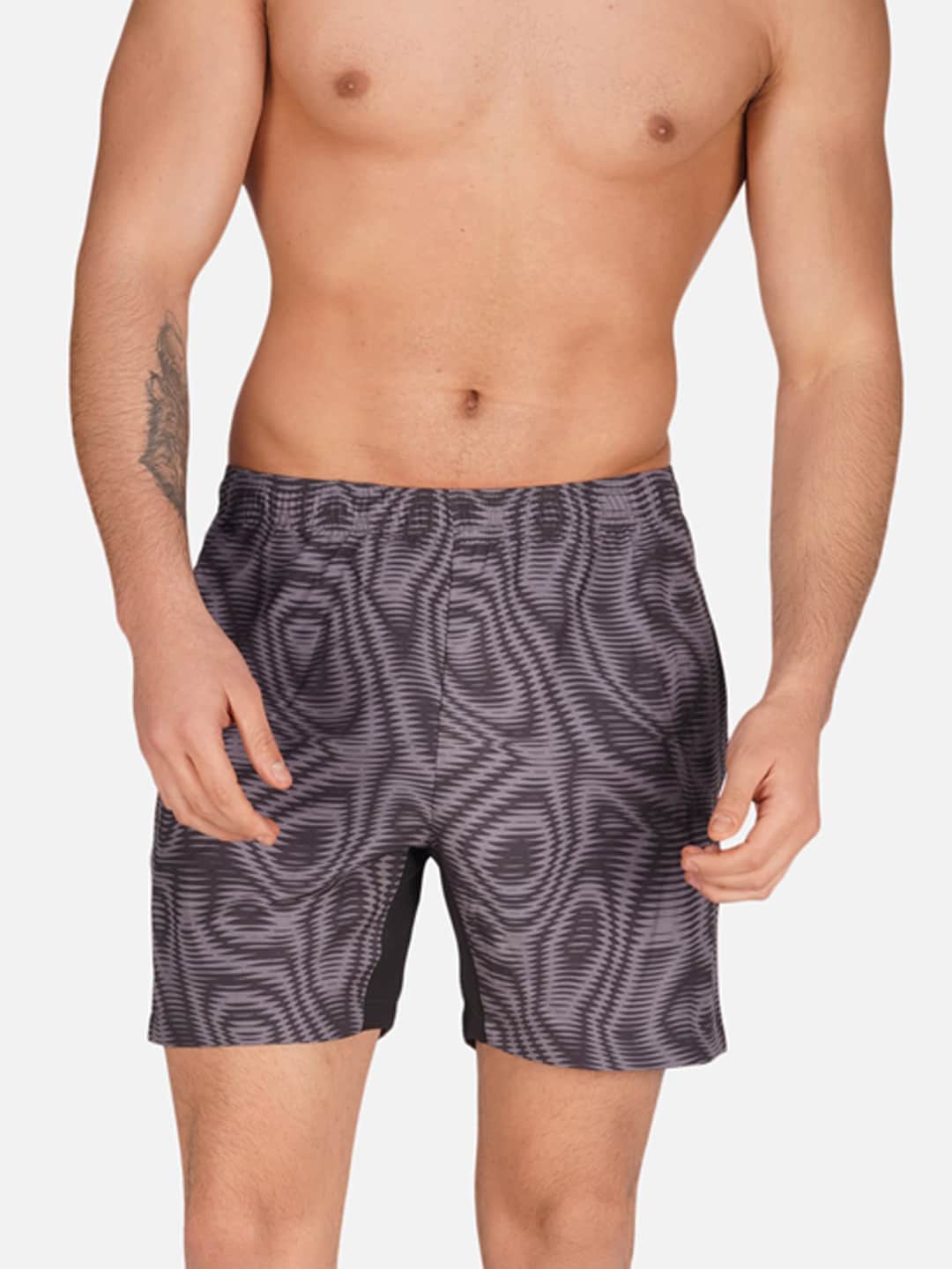 

NEVER LOSE Men Abstract Printed Mid Rise Shorts, Coffee brown