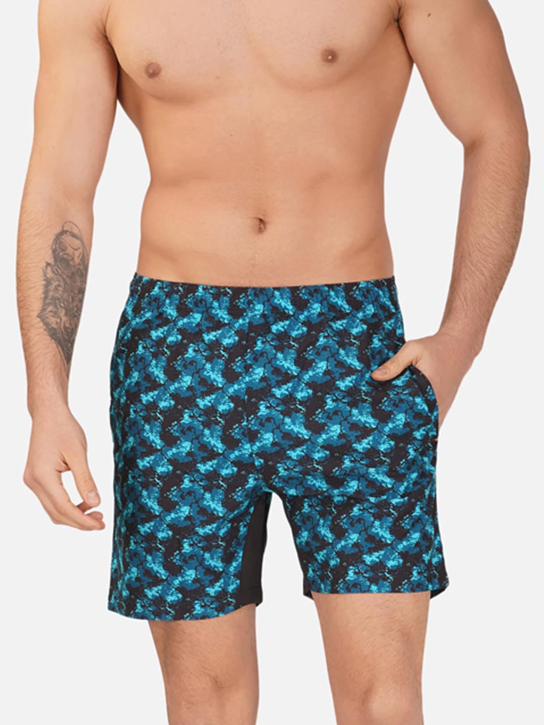 

NEVER LOSE Men Abstract Printed Mid-Rise Regular Shorts, Green