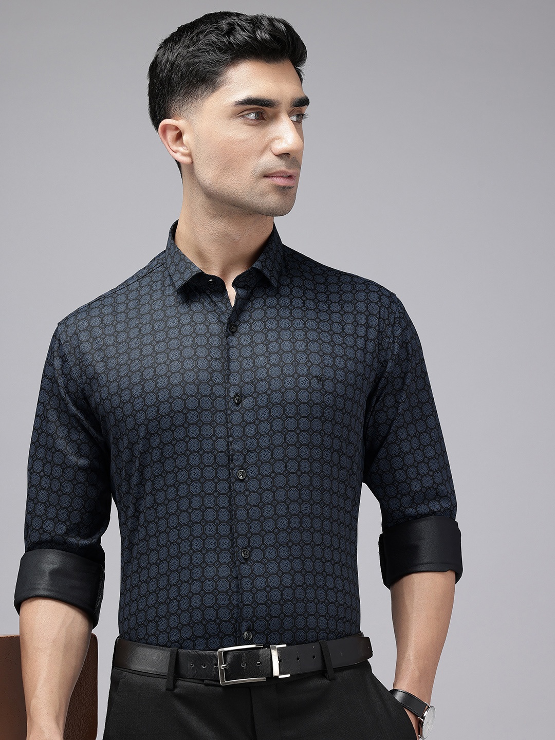 

V Dot Slim Fit Printed Formal Shirt, Black