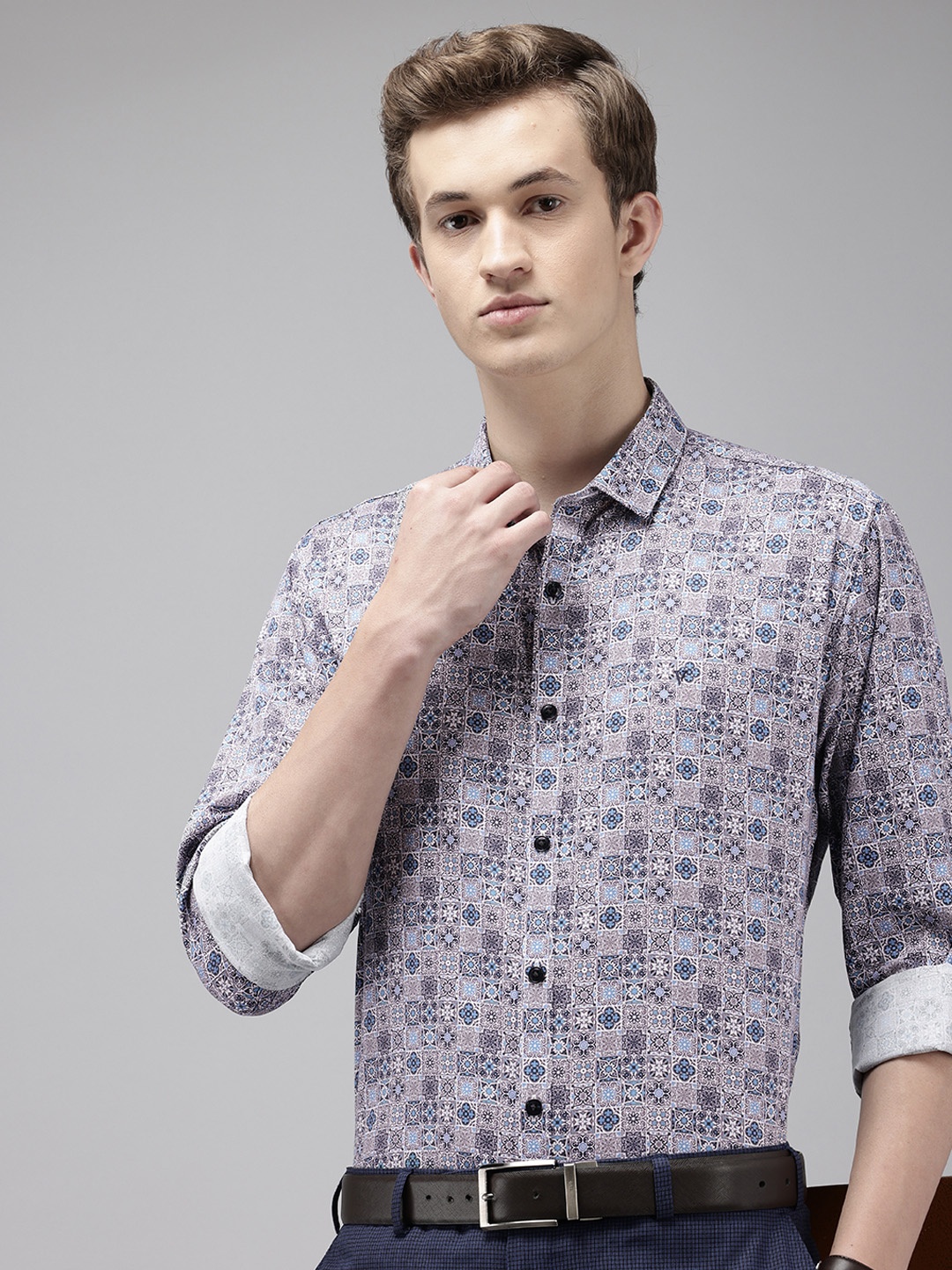 

V Dot Pure Cotton Slim Fit Opaque Ethnic Motifs Printed Formal Shirt, Grey