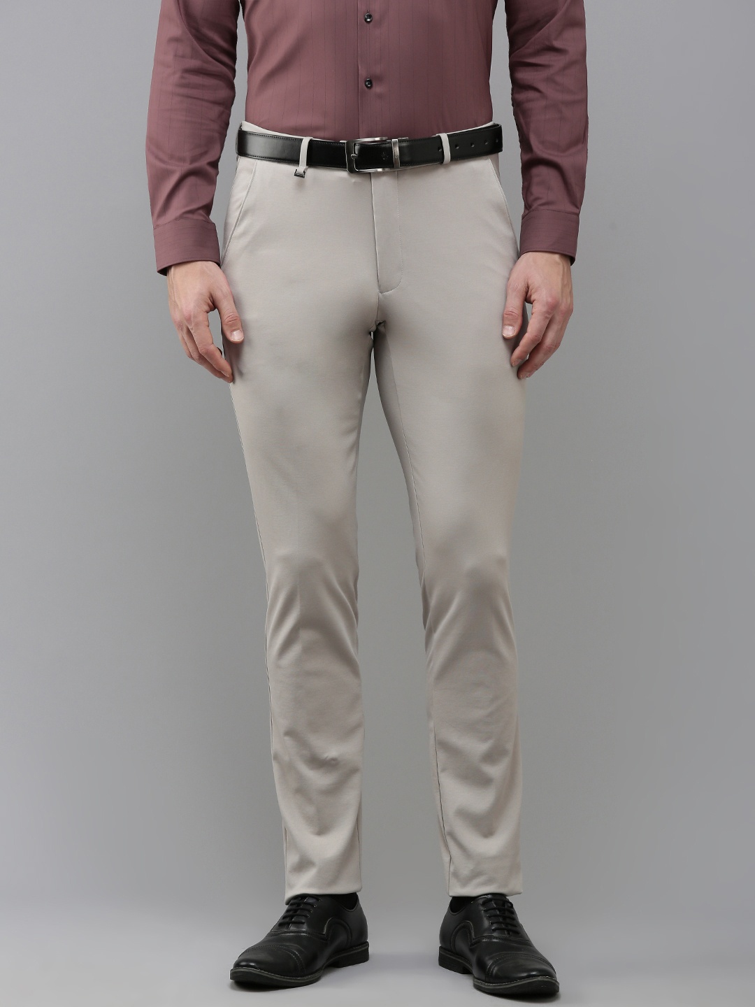 

Van Heusen Men Ultra Slim Fit Formal Trousers, Grey