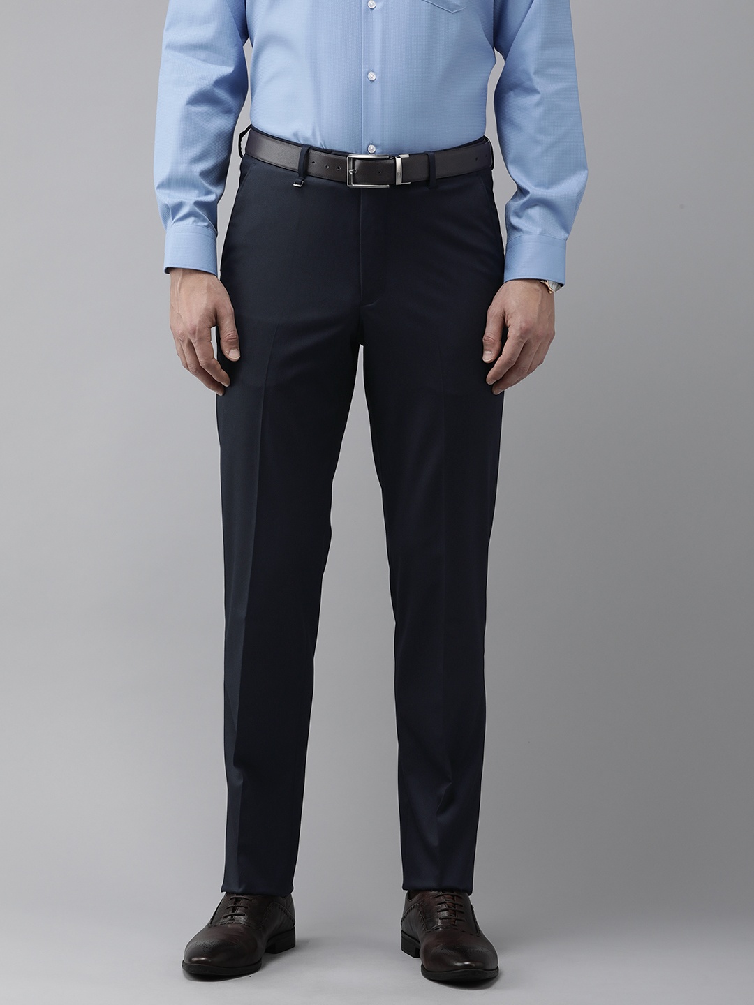 

Van Heusen Men Custom Fit Formal Trousers, Navy blue
