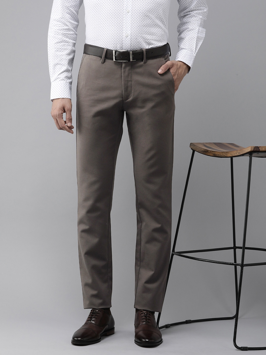 

Van Heusen Men Slim Fit Formal Trousers, Grey