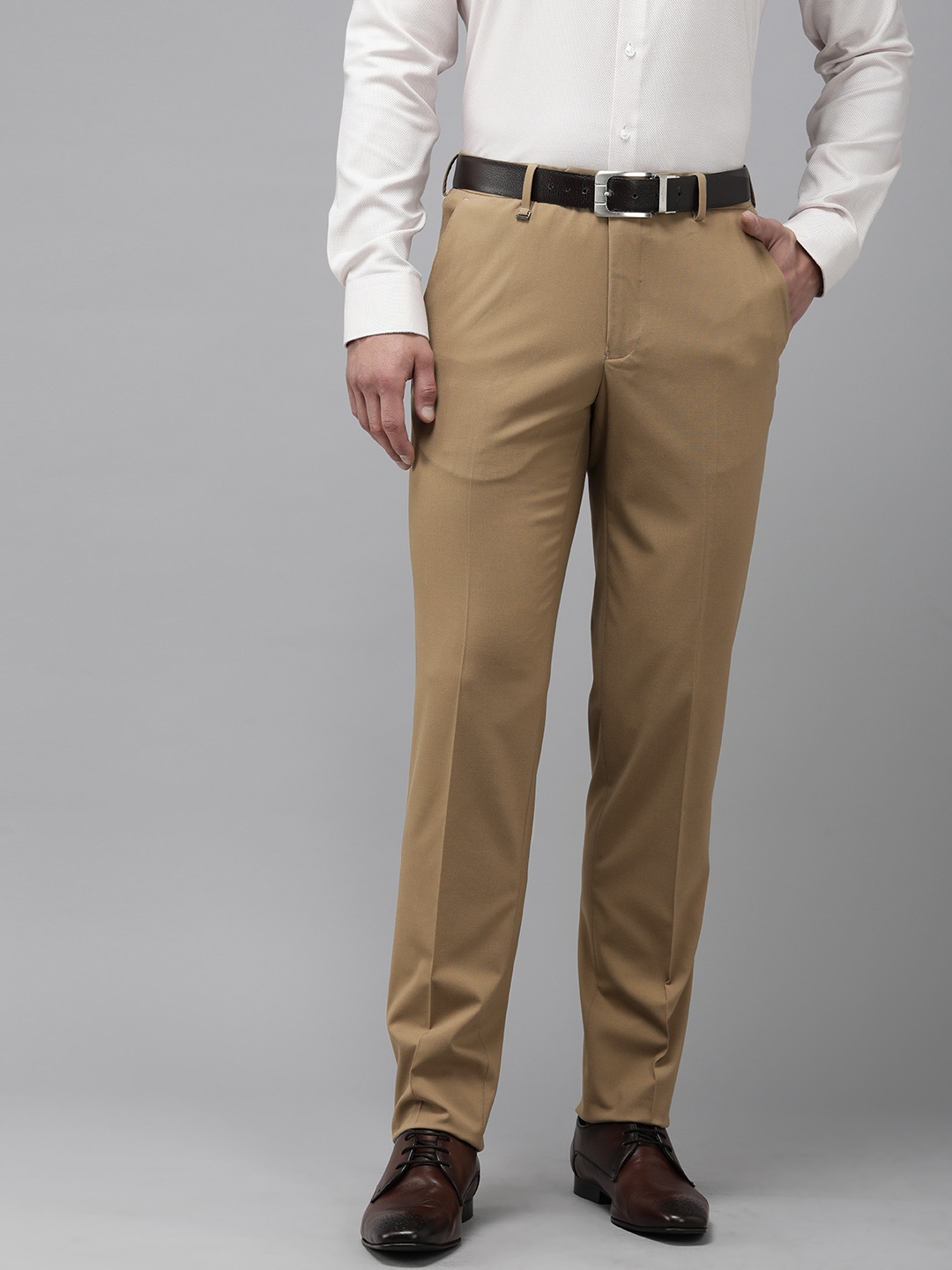 

Van Heusen Men Slim Fit Formal Trousers, Beige