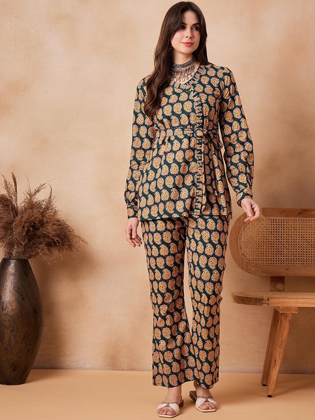 

InWeave Printed Pure Cotton Tunic With Trousers And Belt Co-Ords, Green