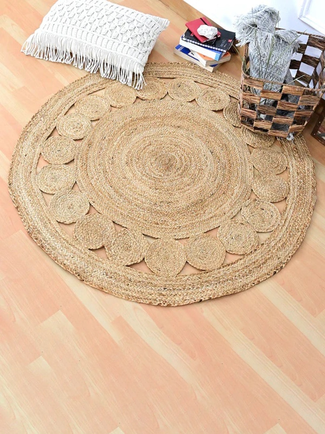 

Art Avenue Beige Ethnic Motifs Round Jute Rug Carpet