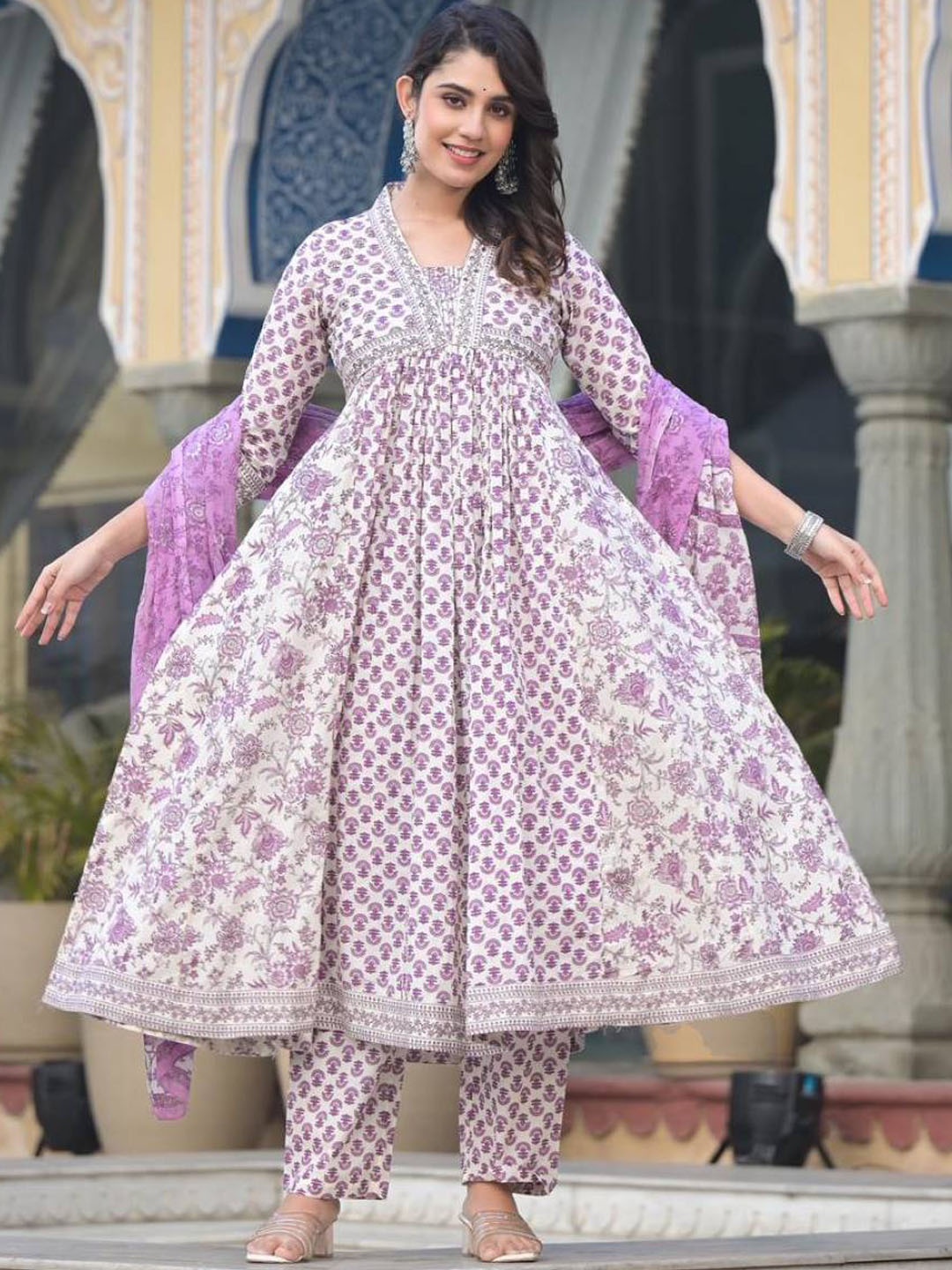 

Varanga Floral Printed Empire Sequinned Pure Cotton Kurta with Trousers & Dupatta, Off white