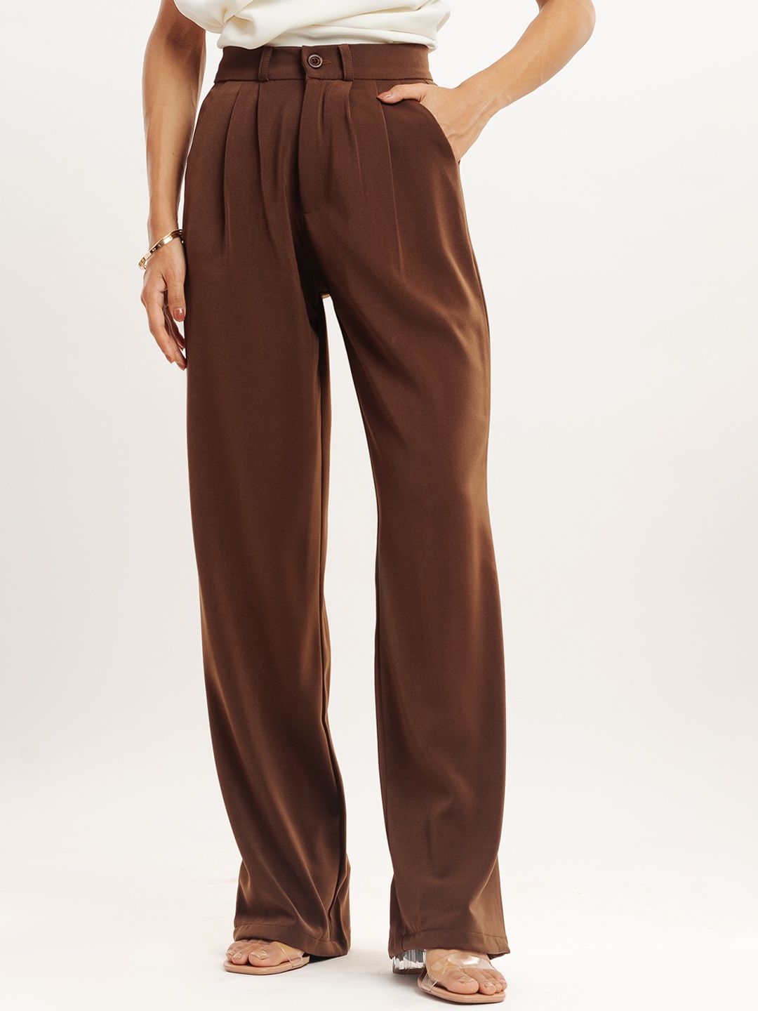 

FREAKINS Women Relaxed Straight Leg Straight Fit High-Rise Pleated Parallel Trousers, Brown