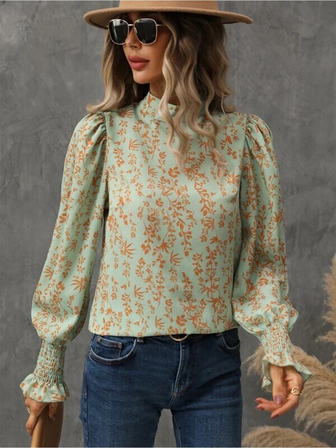 

Stylecast X Slyck Green Floral Printed High Neck Cuffed Sleeves Top