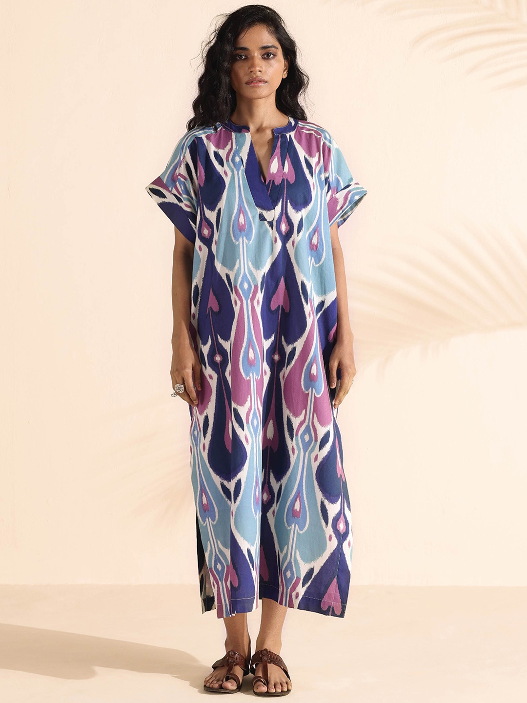 trueBrowns Ikat Printed Extended Sleeves Pure Cotton Ethnic Midi Oversized Kaftan Dress, Blue
