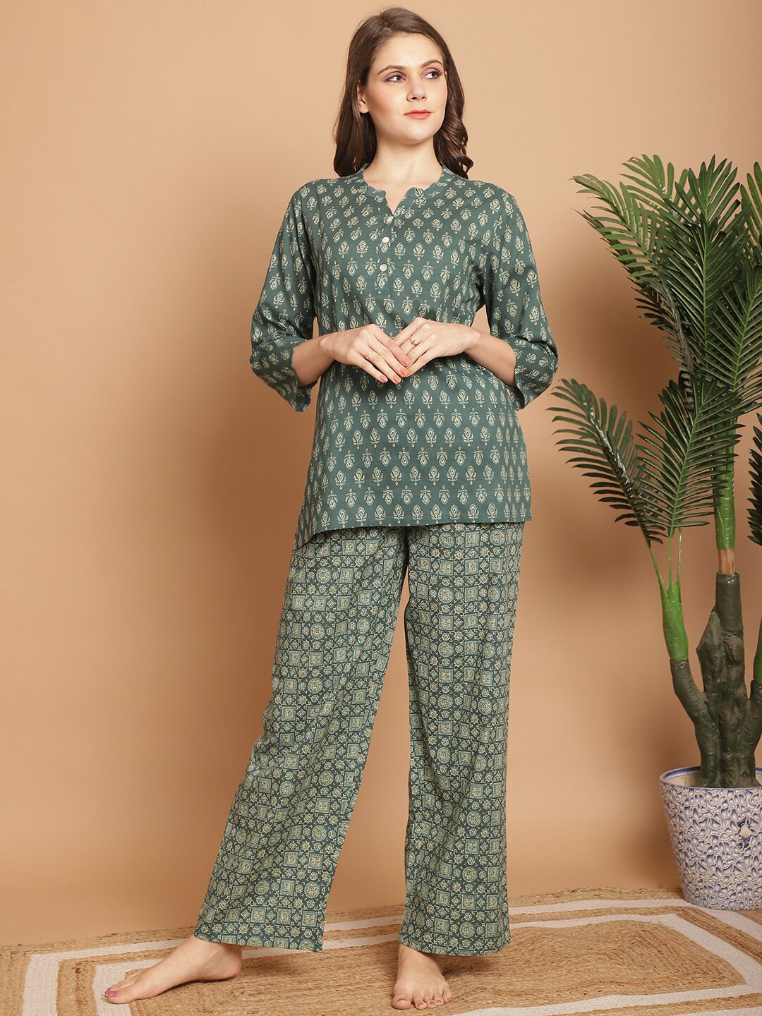 

Indreams Floral Printed Pure Cotton Night Suit, Green